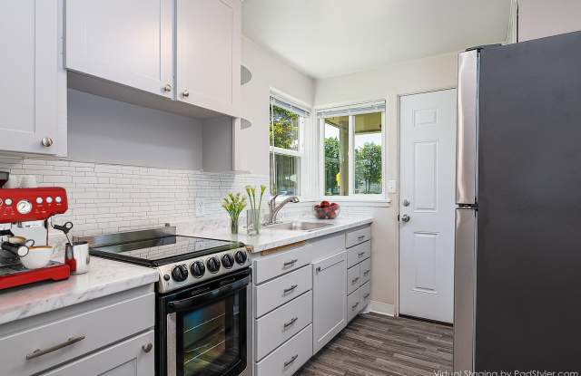 Hawthorne Court Apartments