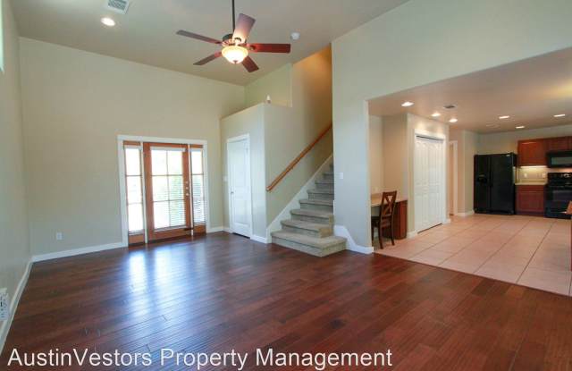 2102 Laura Ct