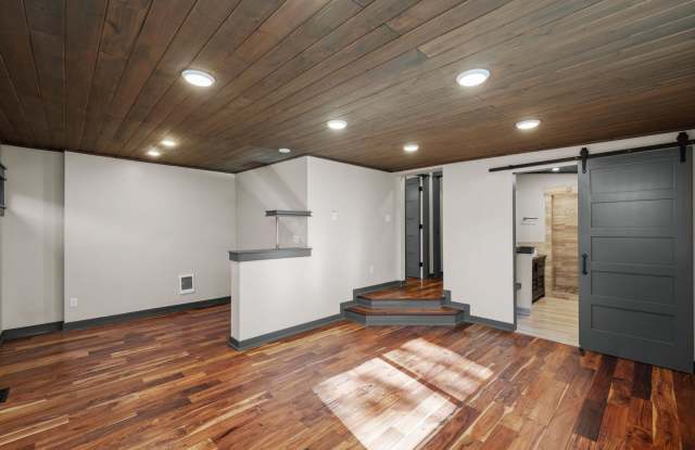 Photo of Meticulously UpdatedComstock Rancher!