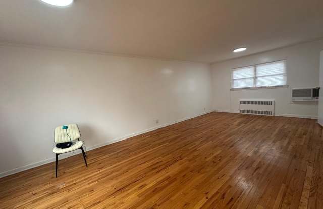 50-45 Fresh Meadow Ln