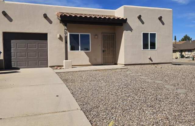 850 FOUR WINDS Circle