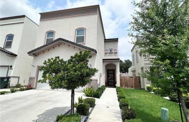 Photo of 1905 Sunset Drive