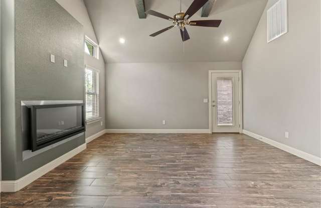 3205 Riverstone  AVE