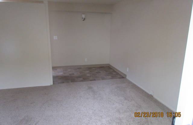 (690) Circle Court - 1 Bedroom / 1 Bathroom