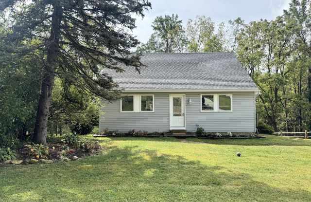 Photo of 40 ELAINE Drive