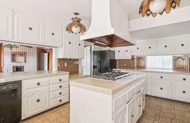 2260 Indian Creek Road