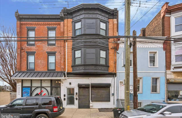 Photo of 2926 RIDGE Avenue unit: 1