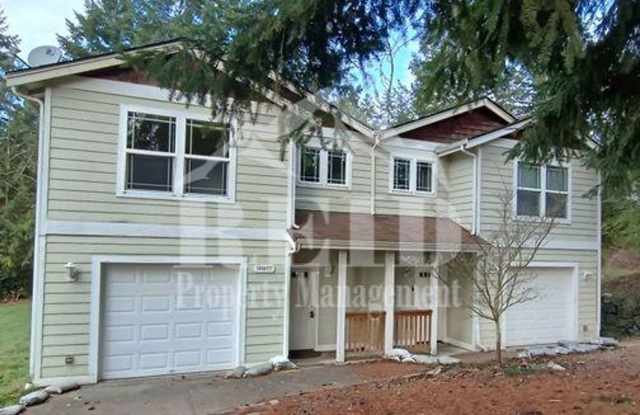 Photo of Freshly Painted Duplex in the Heart of Silverdale