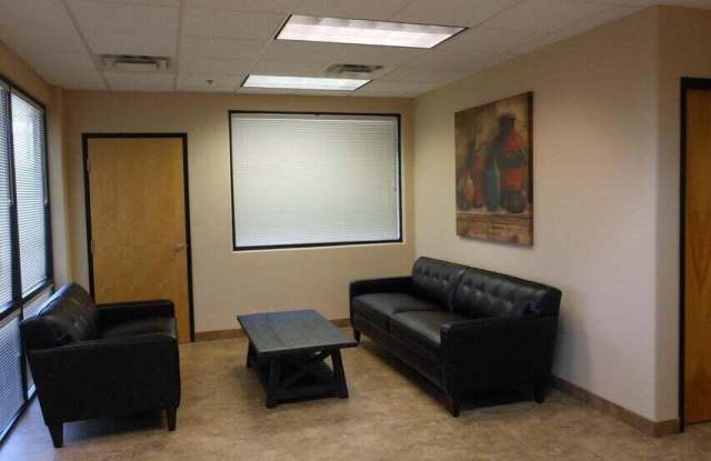 908 W CHANDLER Boulevard