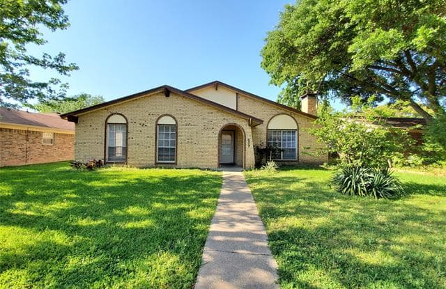 609 Worcester Lane - 609 Worcester Lane, Garland, TX 75040