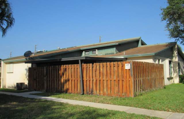 1065 Manor Drive