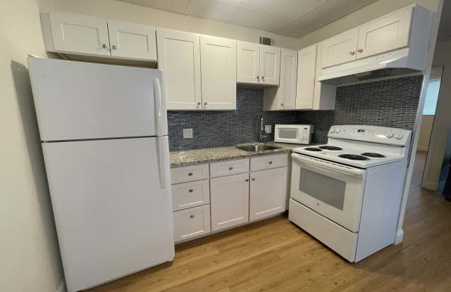 Photo of 549 East 4th Street