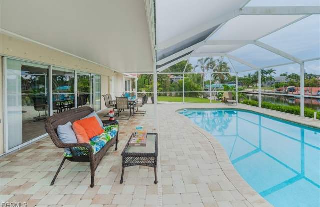 1926 SE 12th Terrace