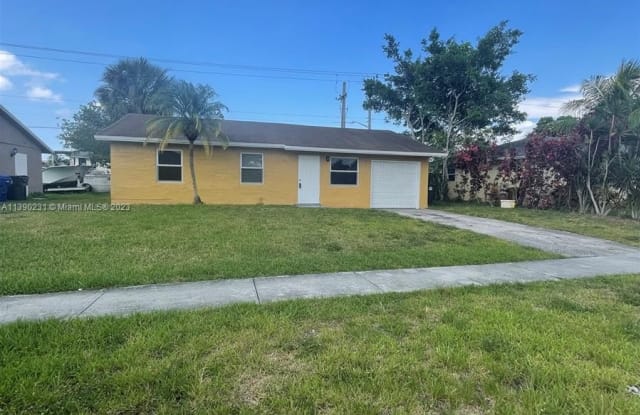 660 SW 81st Ter - 660 Southwest 81st Terrace, North Lauderdale, FL 33068