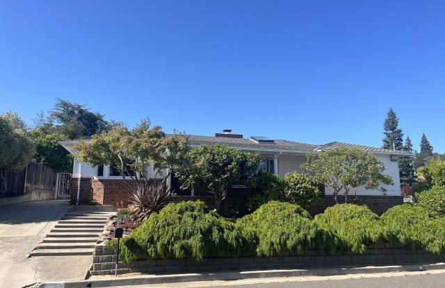 26 Dudley Ct