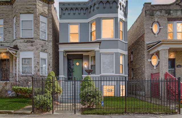 7011 S Prairie Avenue unit: 2