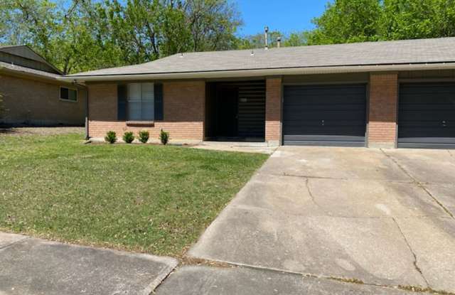 Duplex - Beautiful 2 bedroom 2 bath - 6823 East 73rd Street, Tulsa, OK 74133