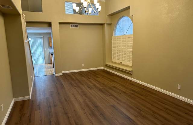 Beautiful One-Owner Home in Central Las Vegas!