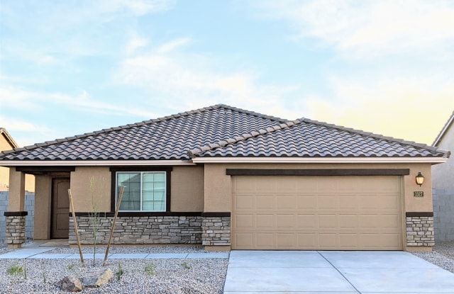 1527 E Inouye Dr - 1527 East Inouye Drive, Casa Grande, AZ 85122