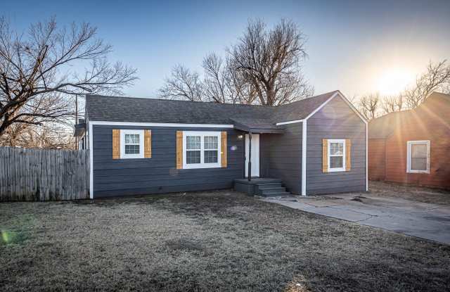 1702 Northwest Euclid Avenue