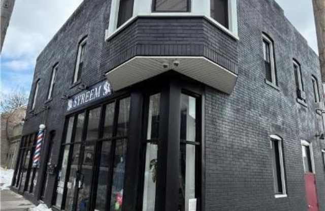 202 E Hamilton Street unit: Apt 3