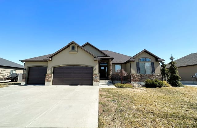 2432 North 1325 West - 2432 North 1325 West, Clinton, UT 84015