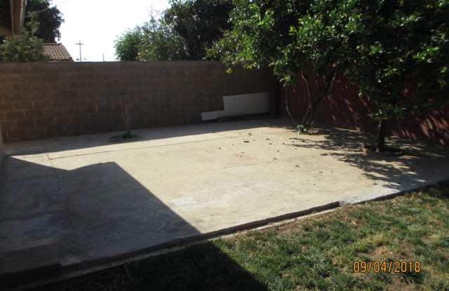 1125 W. Tunnell in Santa Maria