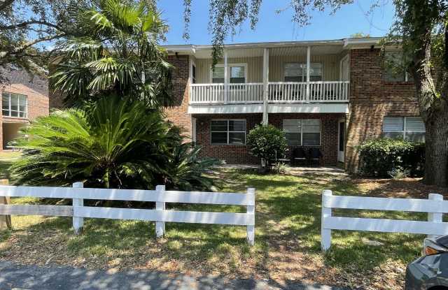 Photo of 613 Colonial Drive Unit 1