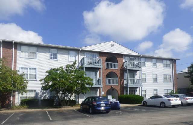 Lovely Condo, Available Now, Walk to UK Medical Center! W/D, Off-Street Parking photos photos