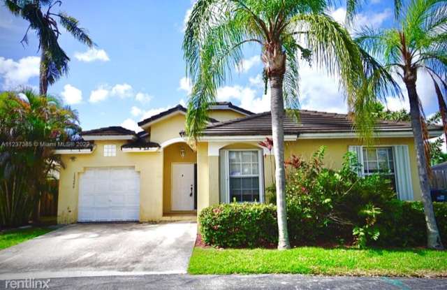 12268 SW 145th Ave - 12268 SW 145th St, Three Lakes, FL 33186