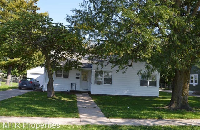 114 Colorado Ave - 114 Colorado Avenue, Ames, IA 50014