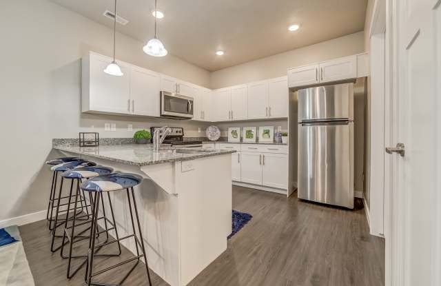 Photo of 594 E 250 N Unit 203