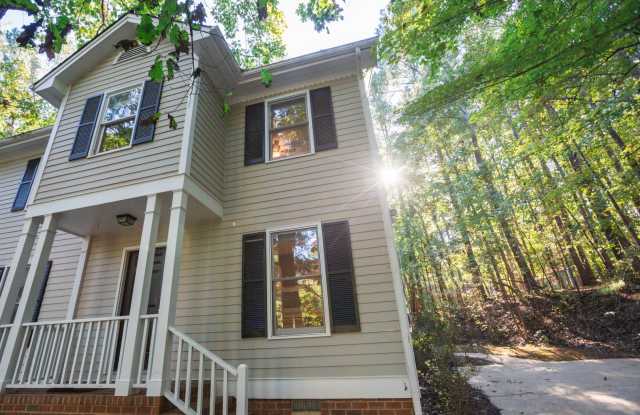 Available early July! Adorable 2 bed, 2.5 bath duplex in American Village