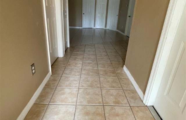 1090 Jaguar Boulevard