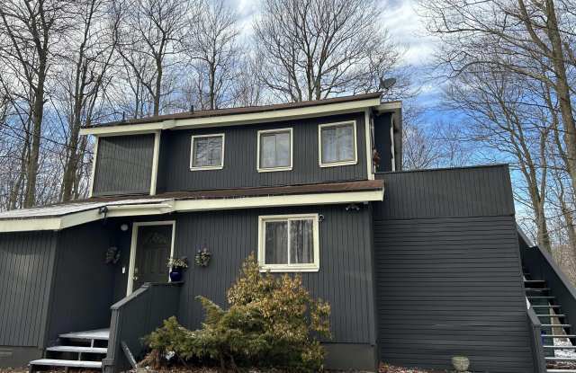 2871 Fairhaven Drive - 2871 Fairhaven Drive, Monroe County, PA 18466