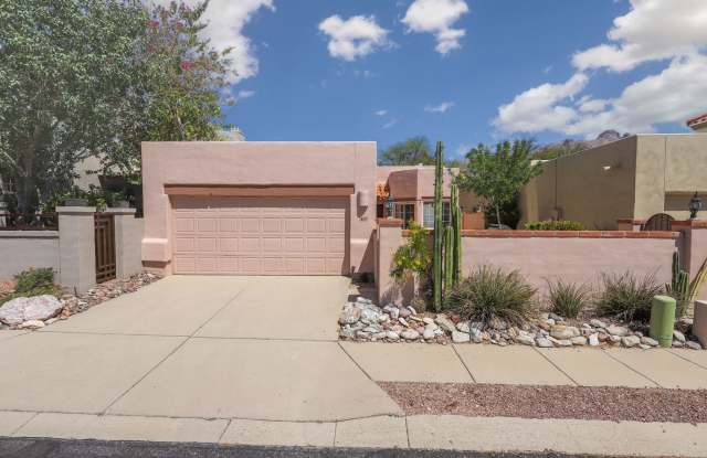 6730 N Calle De Calipso - 1