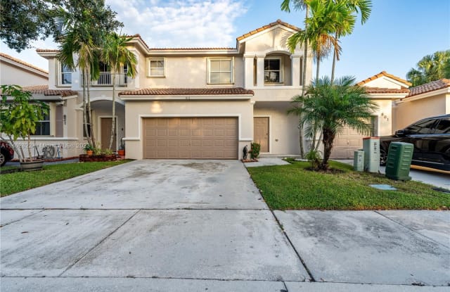 811 NW 130th Ave - 811 Northwest 130th Avenue, Pembroke Pines, FL 33028