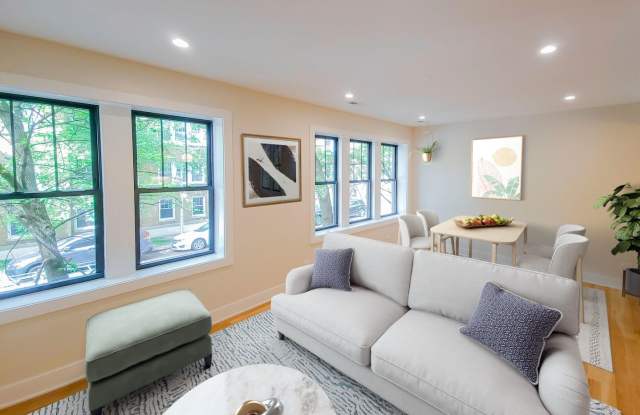 2015-19 W Ainslie / 4855-57 N Seeley