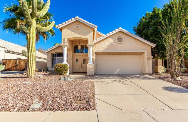 Photo of Beautiful 3 bedroom home in Ahwatukee Foothills with sparkling pool!