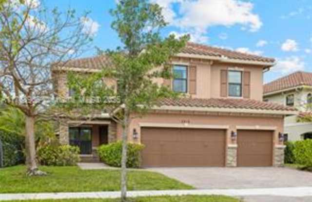 Photo of 7415 Northwest 109th Way