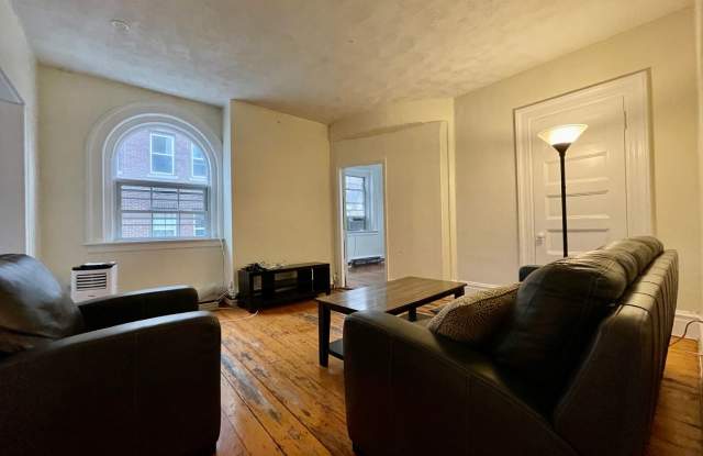 Photo of 168 Naples Rd #3C Brookline MA 02446