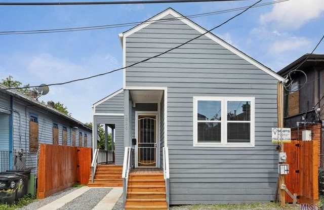 1826 Touro - 1826 Touro Street, New Orleans, LA 70116