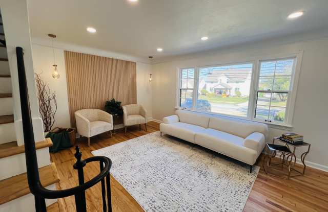 1514 Parker Dr