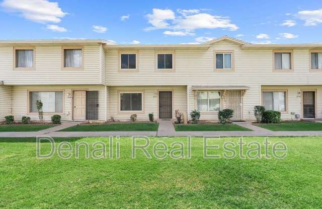 Photo of 1232 E. Baker Dr.