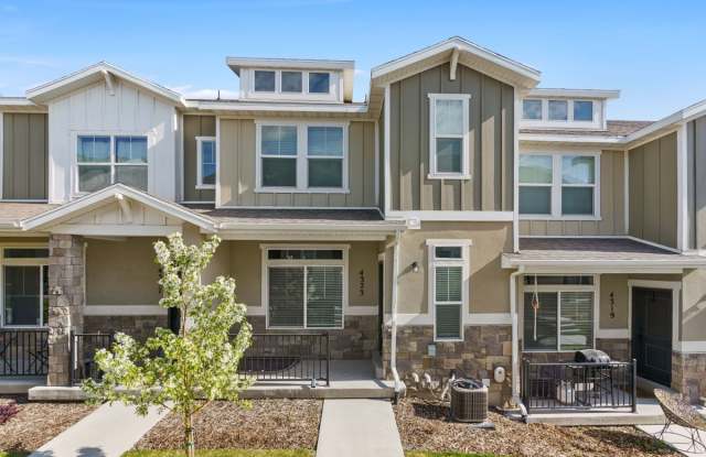 Photo of 4323 West Dixon Way