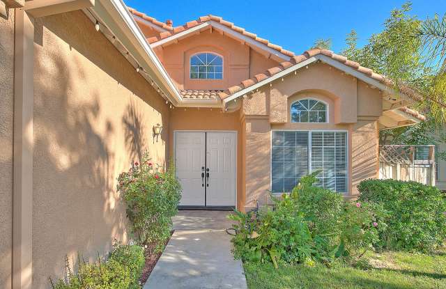 30279 Silver Ridge Court