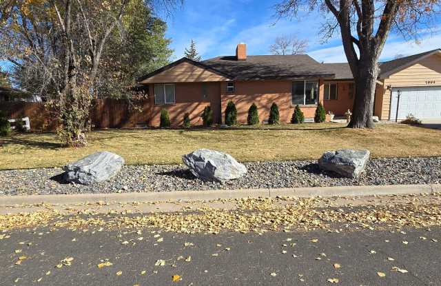 Photo of Charming Country Living Home with Modern Amenities!