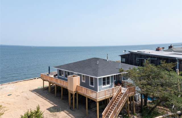 11 Bayview Walk