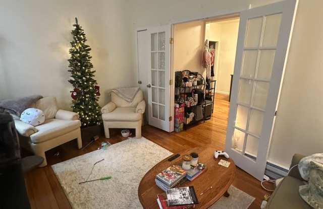 1 Aberdeen St #4D Boston MA 02215