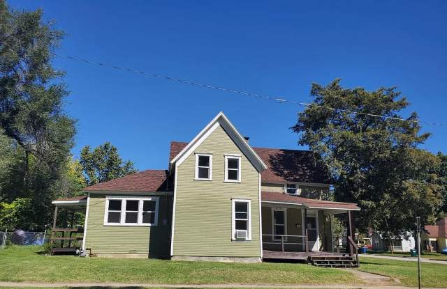 Photo of Spacious 2 story home near OTC